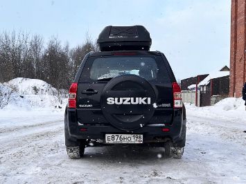 Помощь в продаже автомобиля Suzuki Grand Vitara 2010 вид прямо сзади
