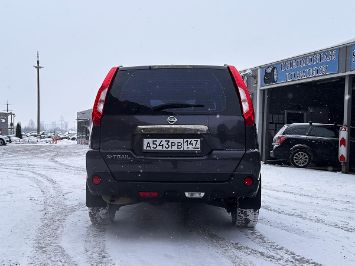 Помощь в продаже автомобиля Nissan X-Trail 2013 вид прямо сзади