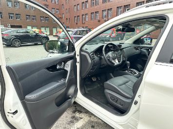 Помощь в продаже автомобиля Nissan Qashqai 2021 салон автомобиля