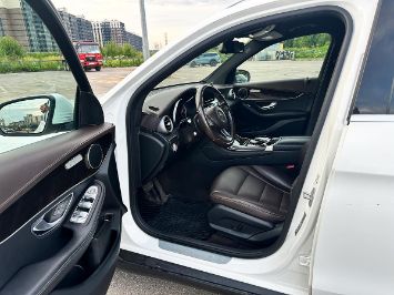 Продажа автомобилей без посредников Маруи Авто Санкт-Петербург, помощь в продаже автомобиля Mercedes Benz GLC 2016 видсалон
