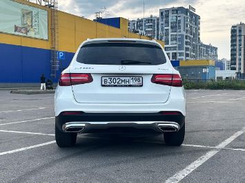 Продажа автомобилей без посредников Маруи Авто Санкт-Петербург, помощь в продаже автомобиля Mercedes Benz GLC 2016 видсзади
