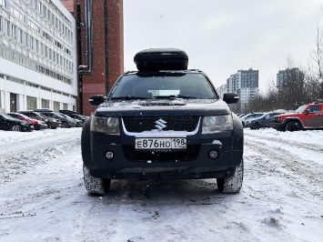 Помощь в продаже автомобиля Suzuki Grand Vitara 2010 вид прямо спереди