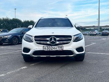 Продажа автомобилей без посредников Маруи Авто Санкт-Петербург, помощь в продаже автомобиля Mercedes Benz GLC 2016 видблизко спереди