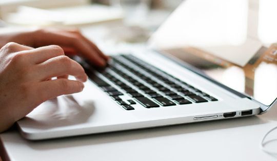 Семьи снимают видео об округах