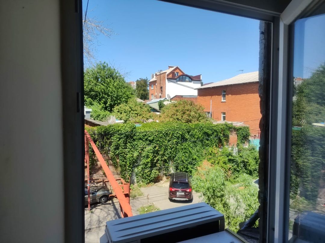 Посуточно арендуемая квартира на Красных Зорях 142 в Ростове-на-Дону