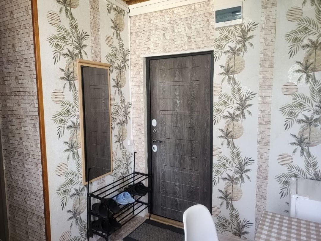 Посуточно арендуемая квартира на Красных Зорях 142 в Ростове-на-Дону