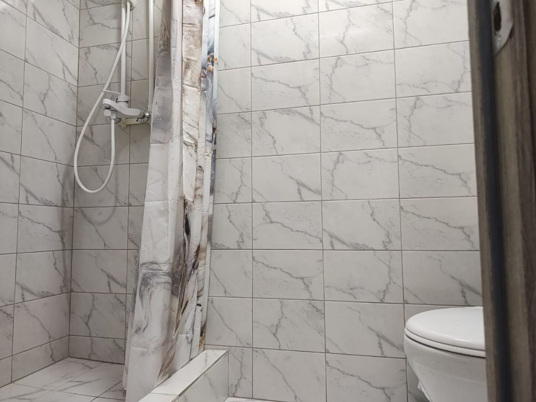 Посуточно арендуемая квартира на Красных Зорях 142 в Ростове-на-Дону