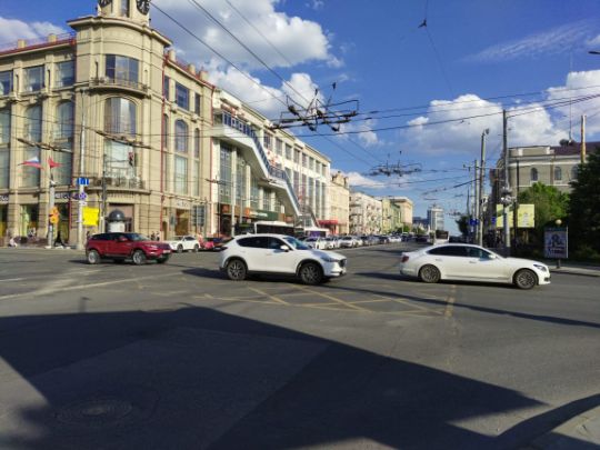 Пересечение Будёновского и Большой садовой в Ростове-на-Дону