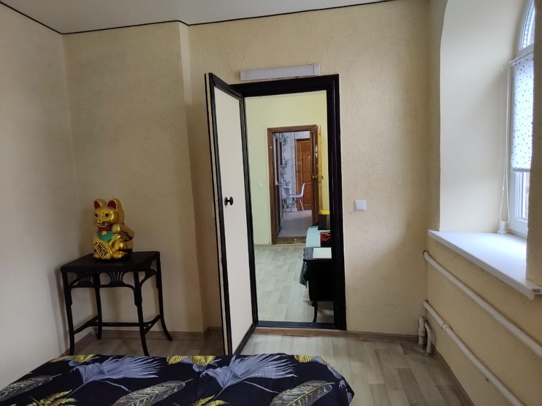 Посуточно арендуемая квартира на Красных Зорях 142 в Ростове-на-Дону