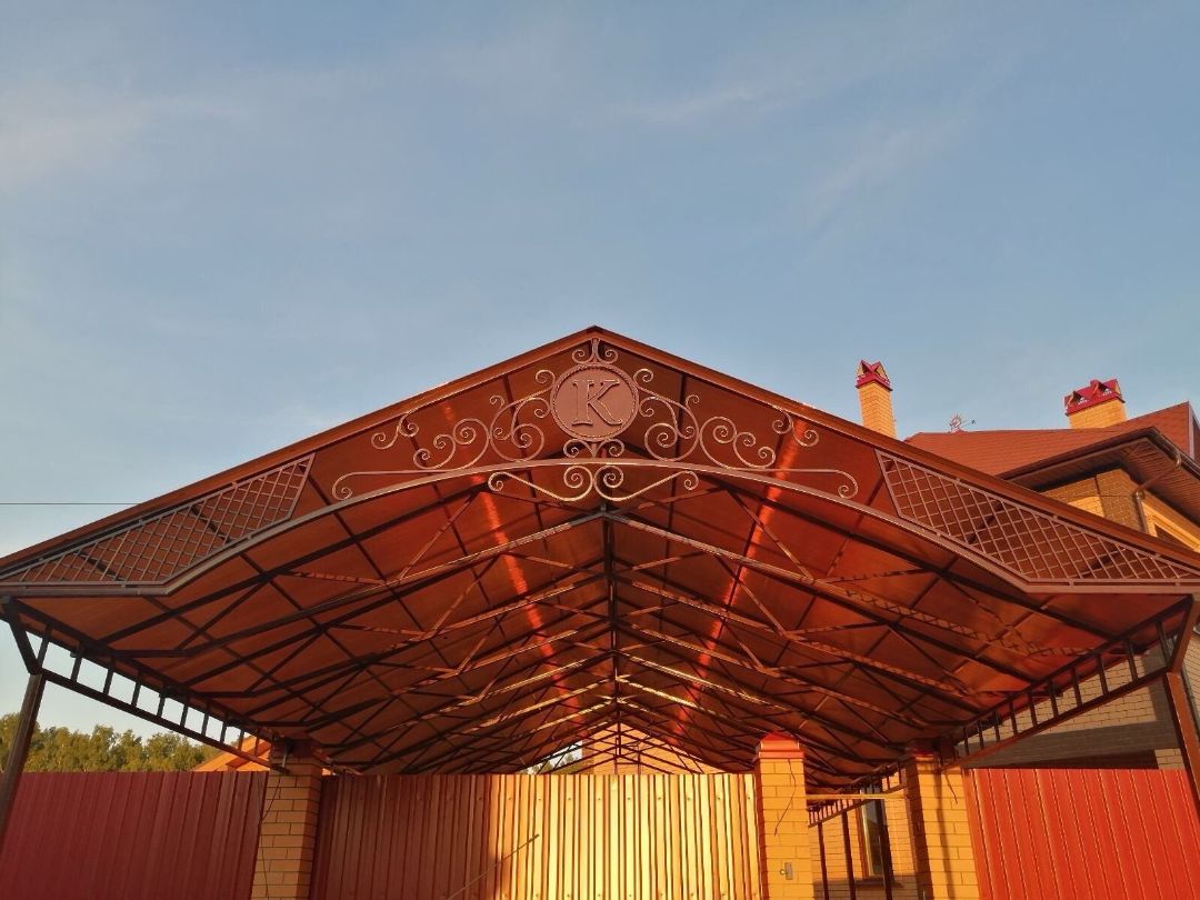 Кованый автомобильный навес под заказ в Тюмени