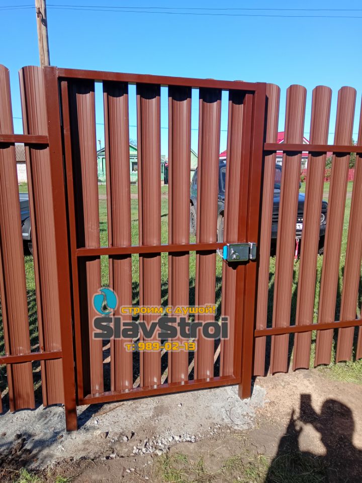 Заборы, ворота, калитки - ограждения из профнастила с установкой под ключ в Самаре и Самарской области - тел. 989-02-13