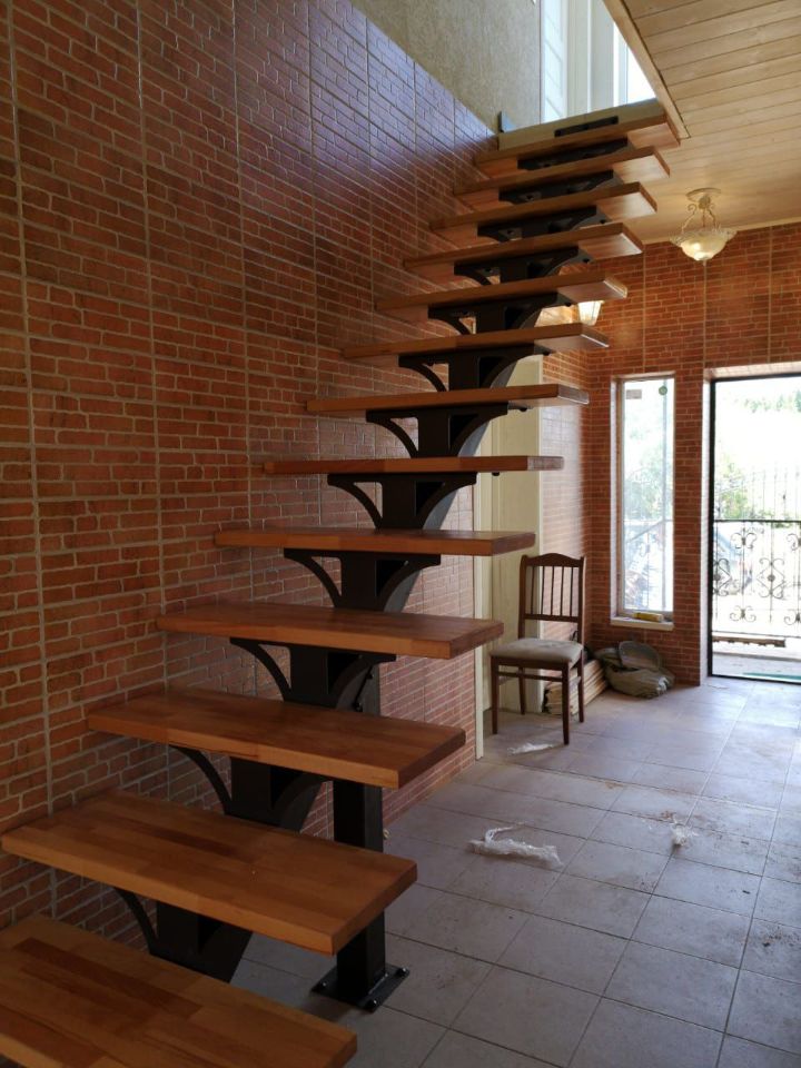 Изготовление и монтаж лестниц на металлокаркасе под ключ в Самаре и Самарской области - тел. 989-02-13