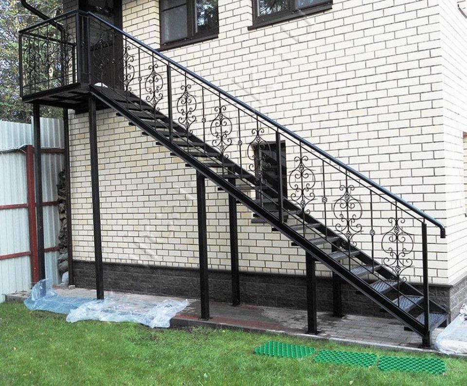 Изготовление и монтаж лестниц на металлокаркасе под ключ в Самаре и Самарской области - тел. 989-02-13