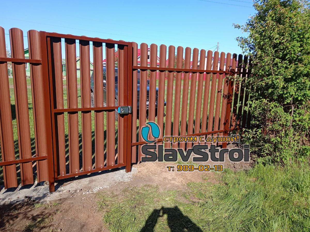 Заборы, ворота, калитки - ограждения из штакетника с установкой под ключ в Самаре и Самарской области - тел. 989-02-13