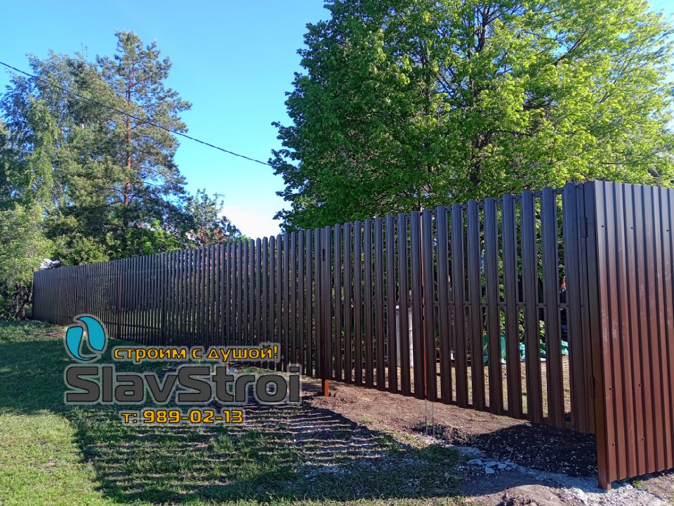 Заборы, ворота, калитки - ограждения из штакетника с установкой под ключ в Самаре и Самарской области - тел. 989-02-13