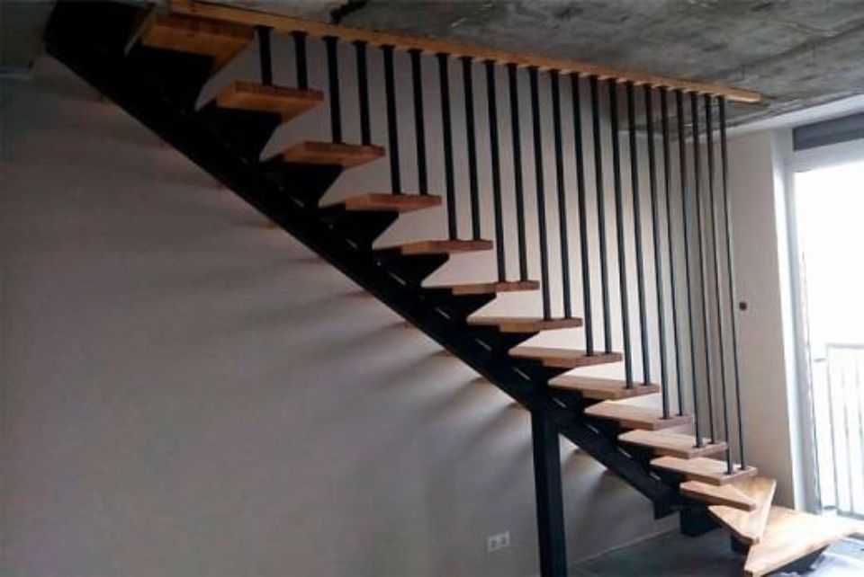 Изготовление и монтаж лестниц на металлокаркасе под ключ в Самаре и Самарской области - тел. 989-02-13