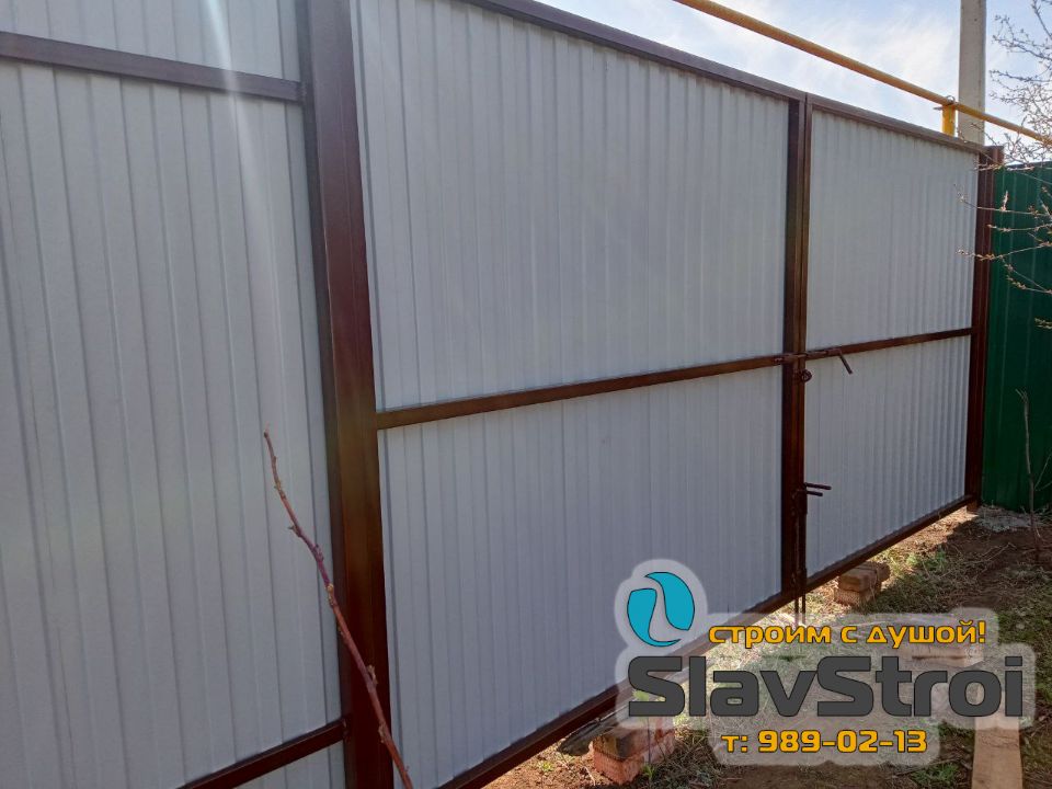 Заборы, ворота, калитки - ограждения из профнастила с установкой под ключ в Самаре и Самарской области - тел. 989-02-13