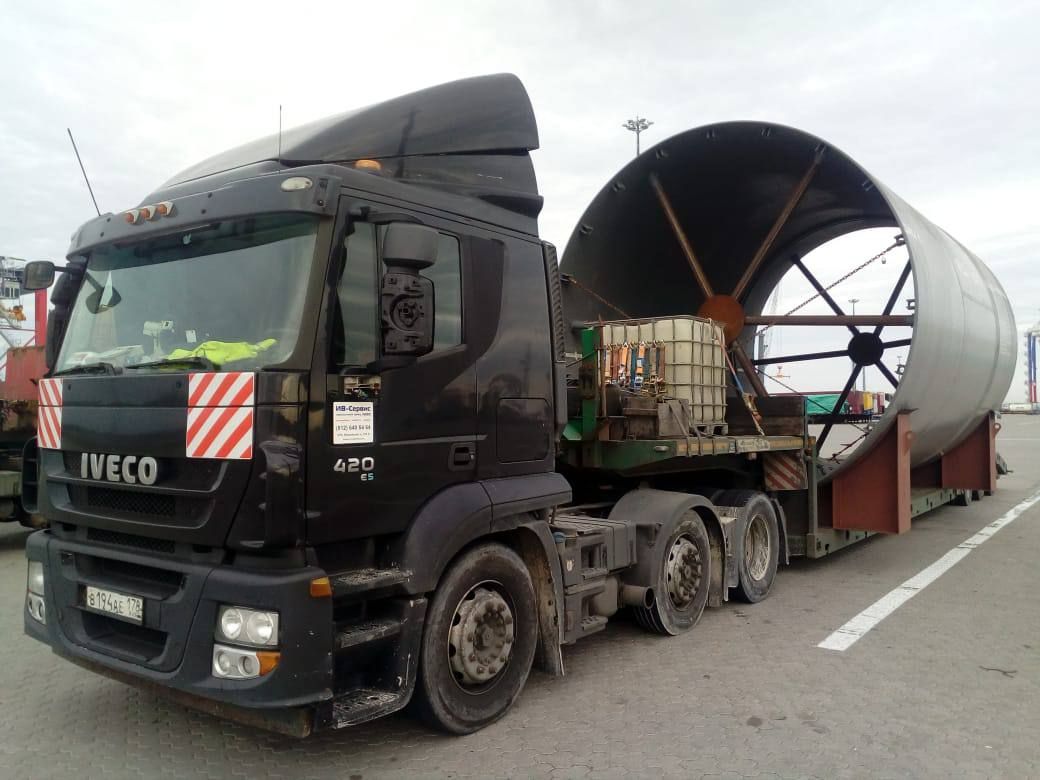 Фура с грузом