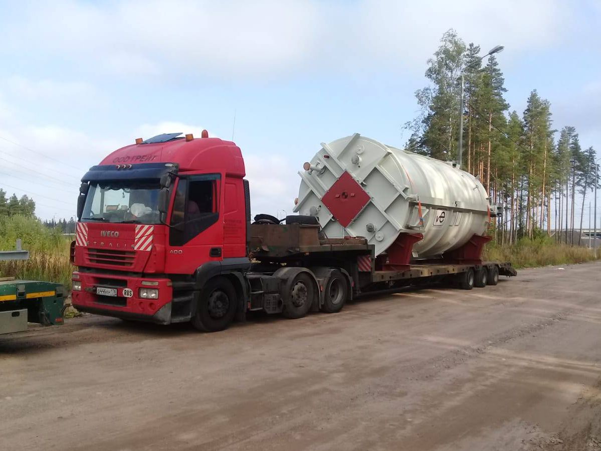 Фура с грузом