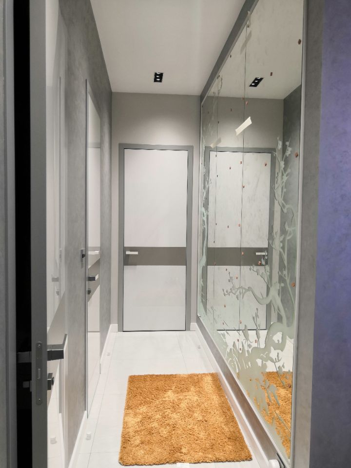 дизайнерское зеркало с рисунком