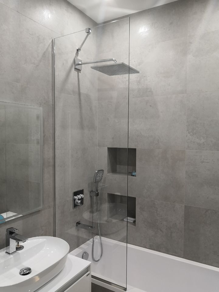 Стеклянная перегородка