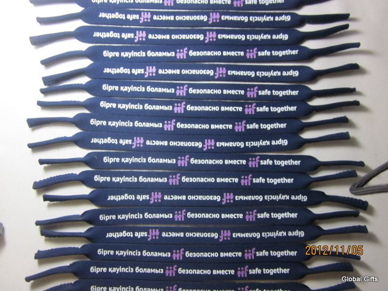 Шнурки для очков