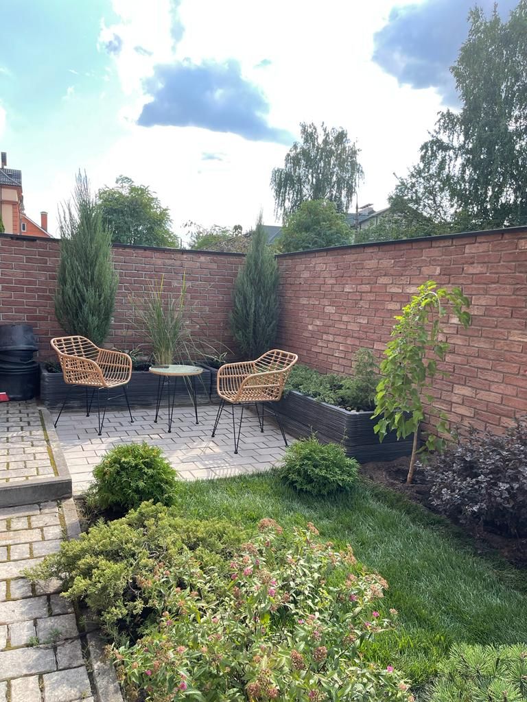 Крупноформатный вазон. Цветная 3д печать бетоном. Графит. ОСНОВАНИЕ