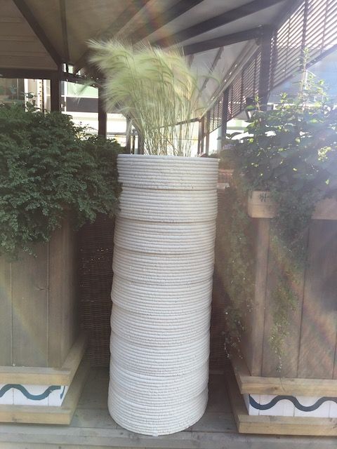 Наборный вазон. Цветная 3д печать бетоном. Белый. ОСНОВАНИЕ