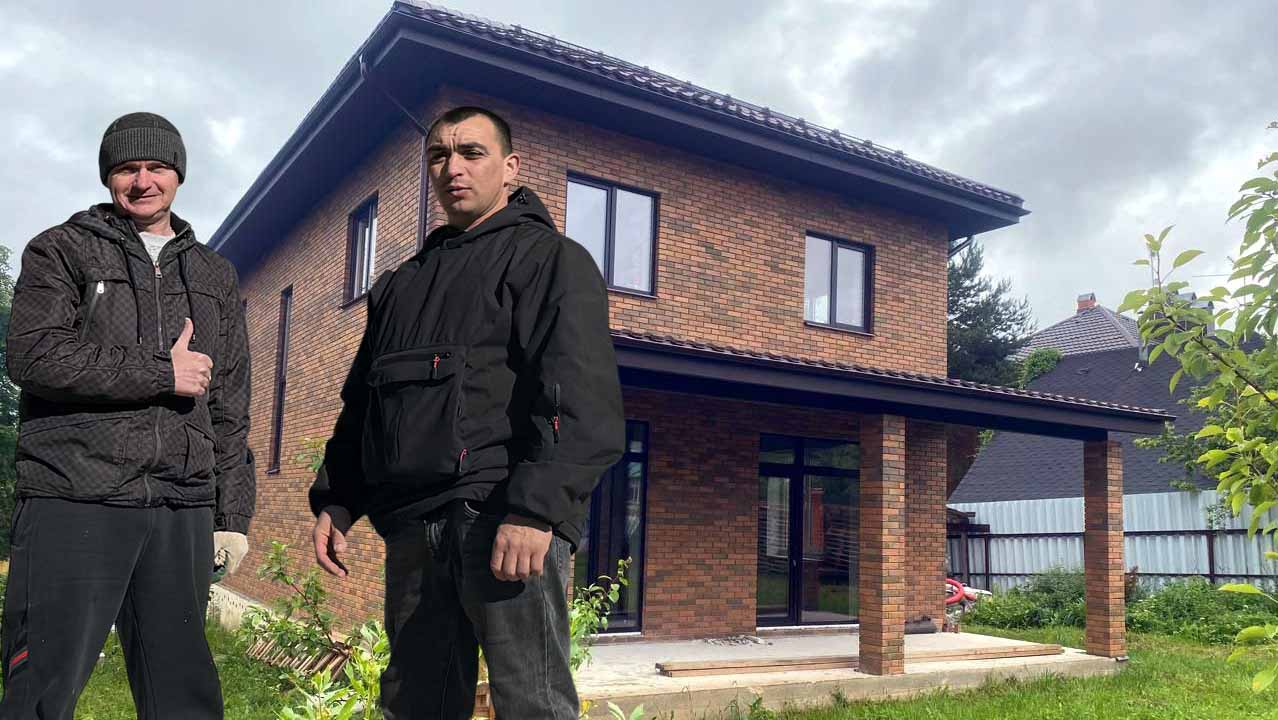 Фото с Заказчиком строительства двухэтажного дома из газоблока в Наро-Фоминске