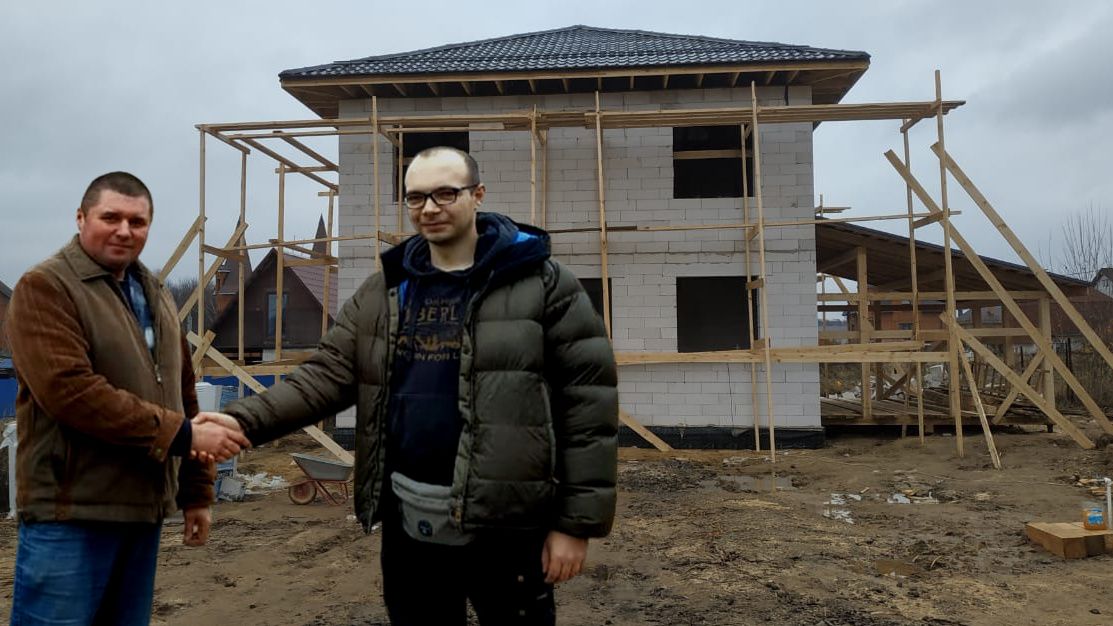 Наша строительная бригада строит дом из газобетона в Видном