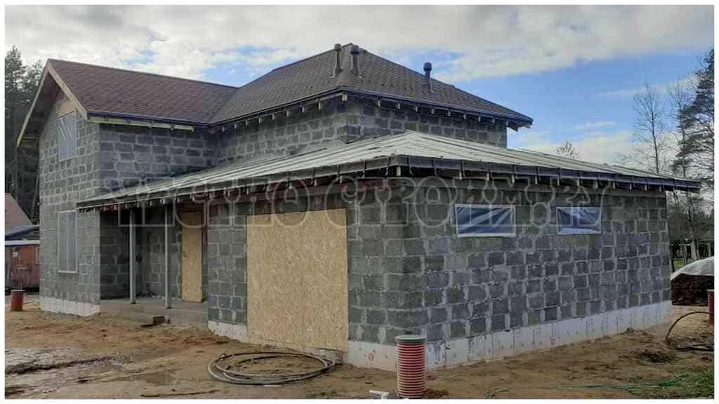 Фото построенного нашей бригадой строителей дома из арболита в Пушкино