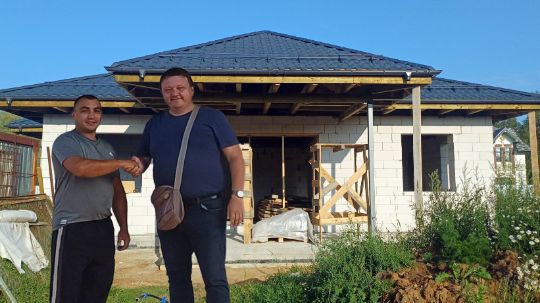 Построили дом из газобетона