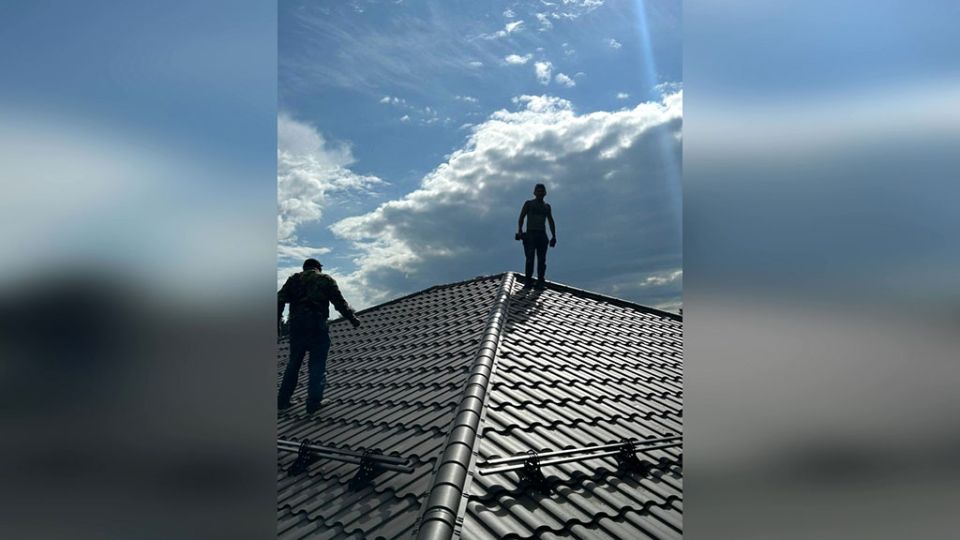 Монтаж металлочерепицы