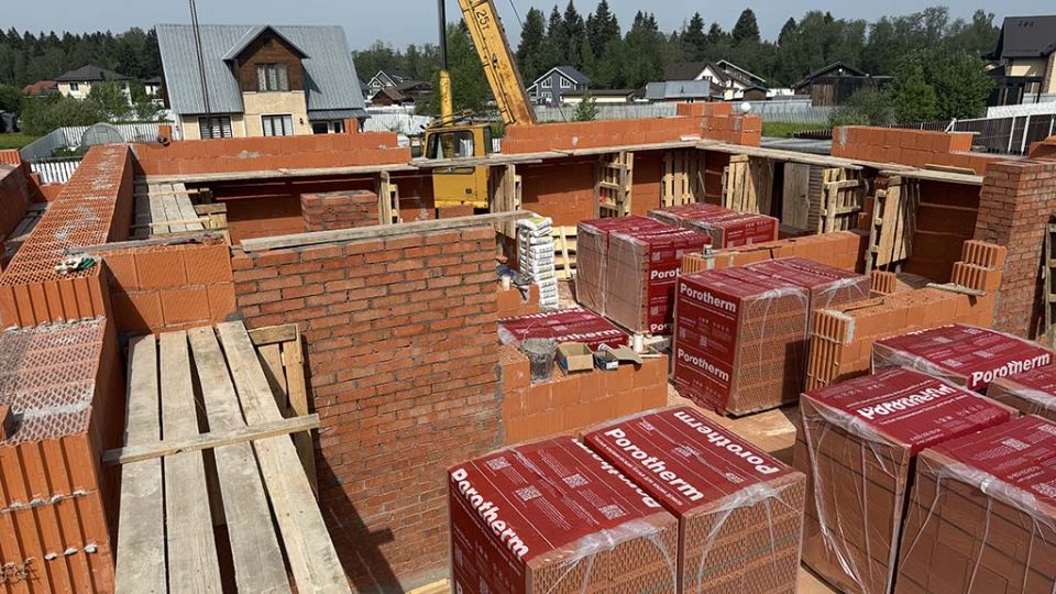 Строим дом из керамического блока в Истре