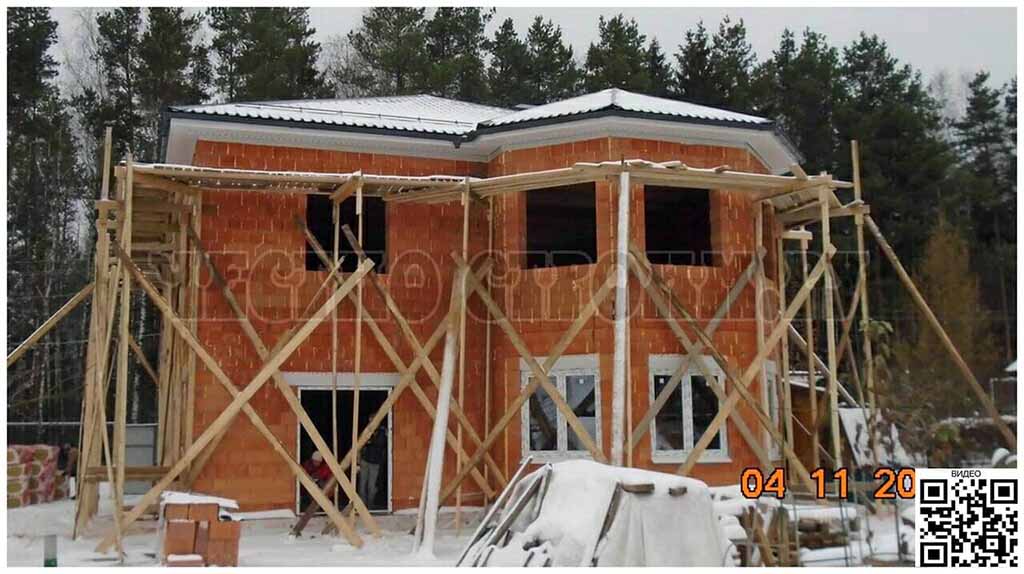 Фото построенного нашей бригадой коттеджа из керамического блока.