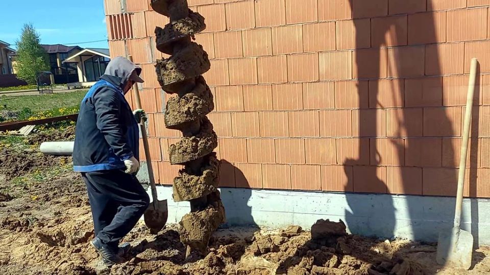 Бурение свай