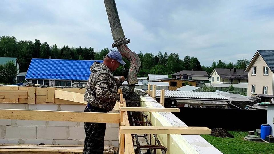 Заливаем армопояс