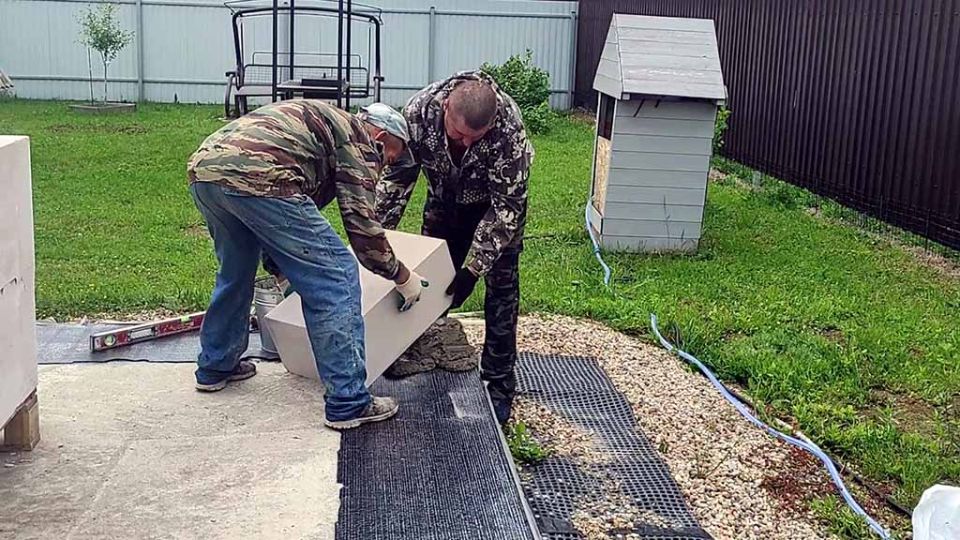 Первый ряд кладки газоблока