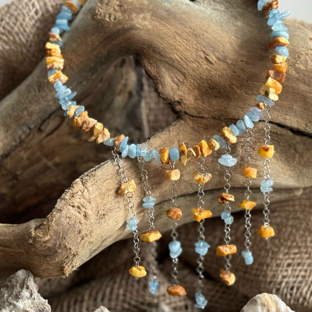 Нечаянная радость
колье, янтарь, аквамарин