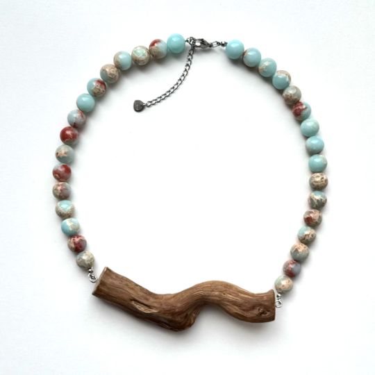 Легкое волнение Колье, дрифтвуд, варисцит