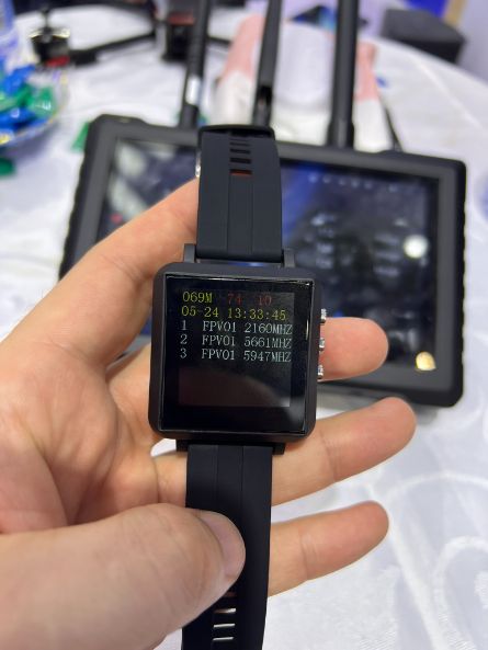 Ручной видео перехватчик часы  2