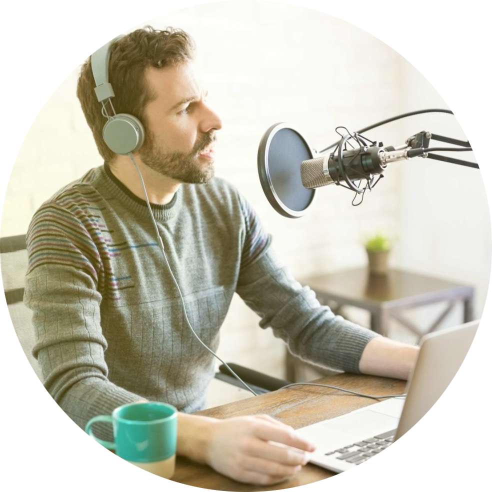 Запись голосов актеров, вокалистов, дикторов онлайн. Voiceover.