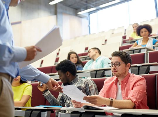 Подготовка иностранных студентов к поступлению в Вуз