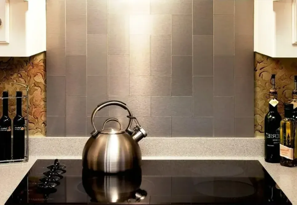 применение сатинированной нержавеющей стали