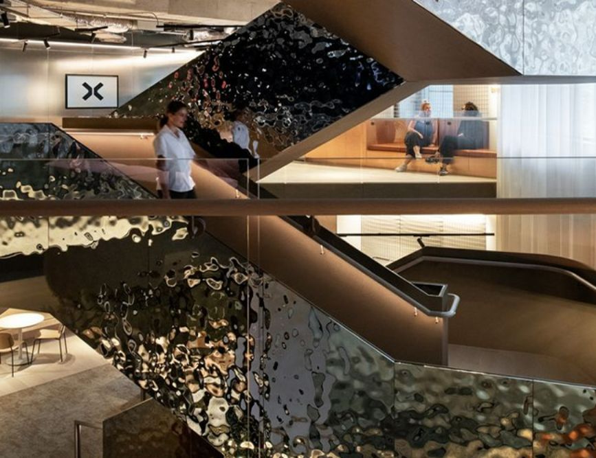 применение декоративной нержавеющей стали аквастил