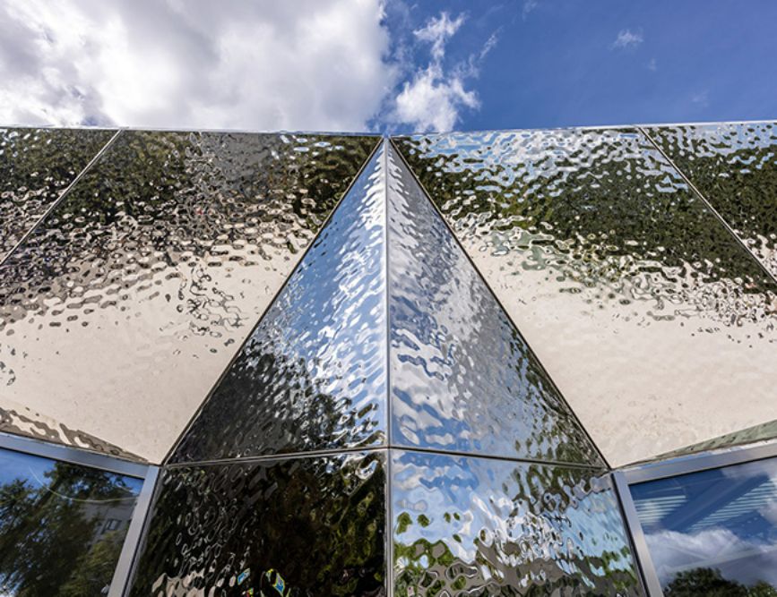 применение декоративной нержавеющей стали аквастил