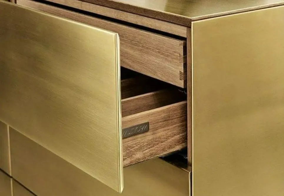 применение сатинированной нержавеющей стали