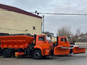 Пескоразбрасыватель на шасси