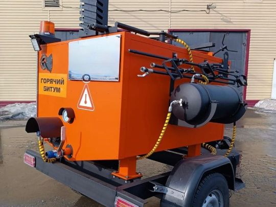 Заливщик швов битумный