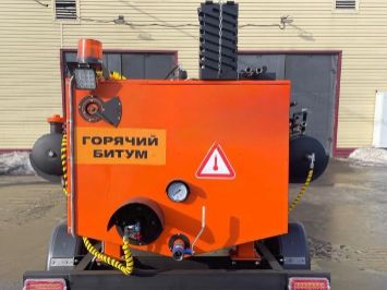 Заливщик швов битумный